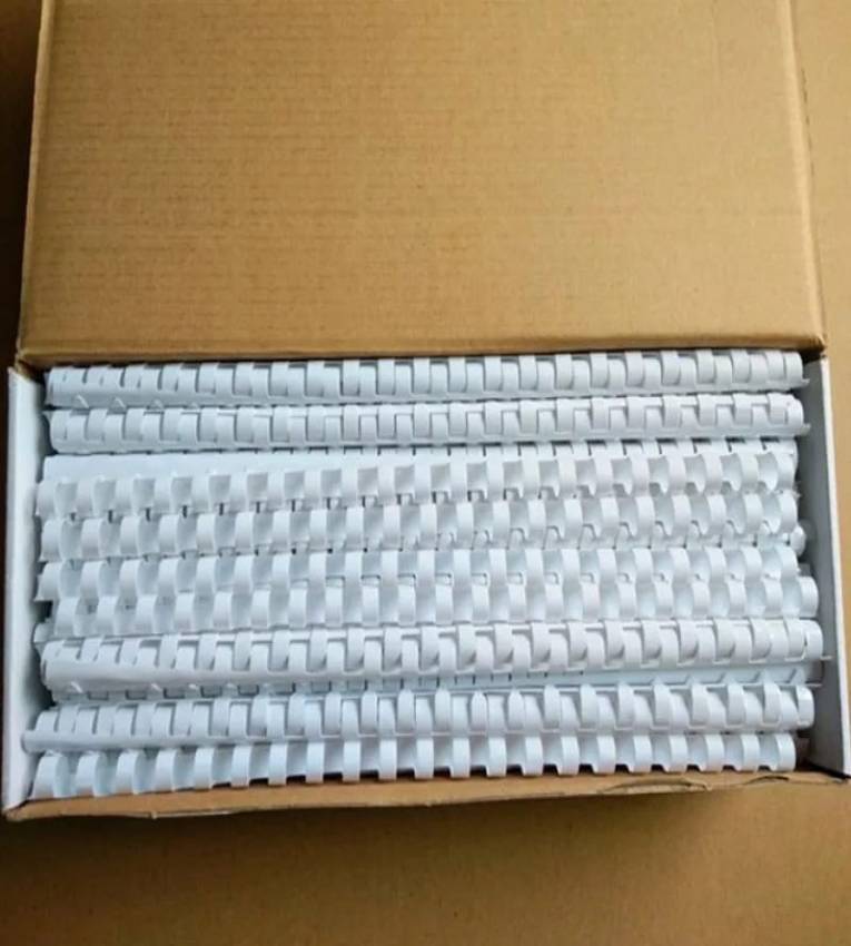 Reliure plastique manuelle A4 21 trous - Lot de 30 pièces : Parfait pour cahiers, contrats et plus